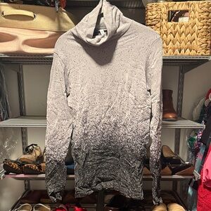 Athleta Women’s Speckled Gray and Black Turtleneck Performance Shirt